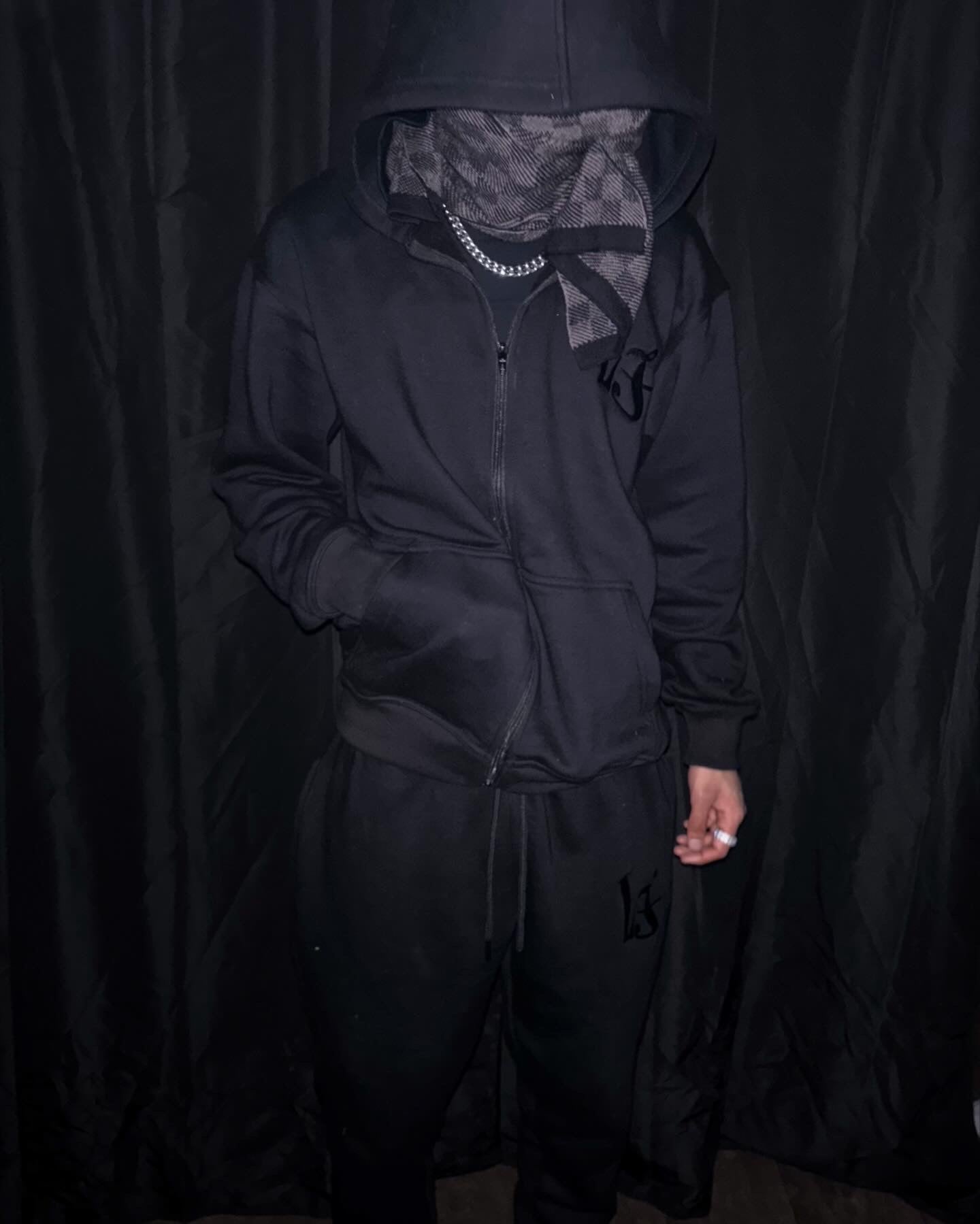 TRIPLE BLACK ZIP FULL TRACKSUIT